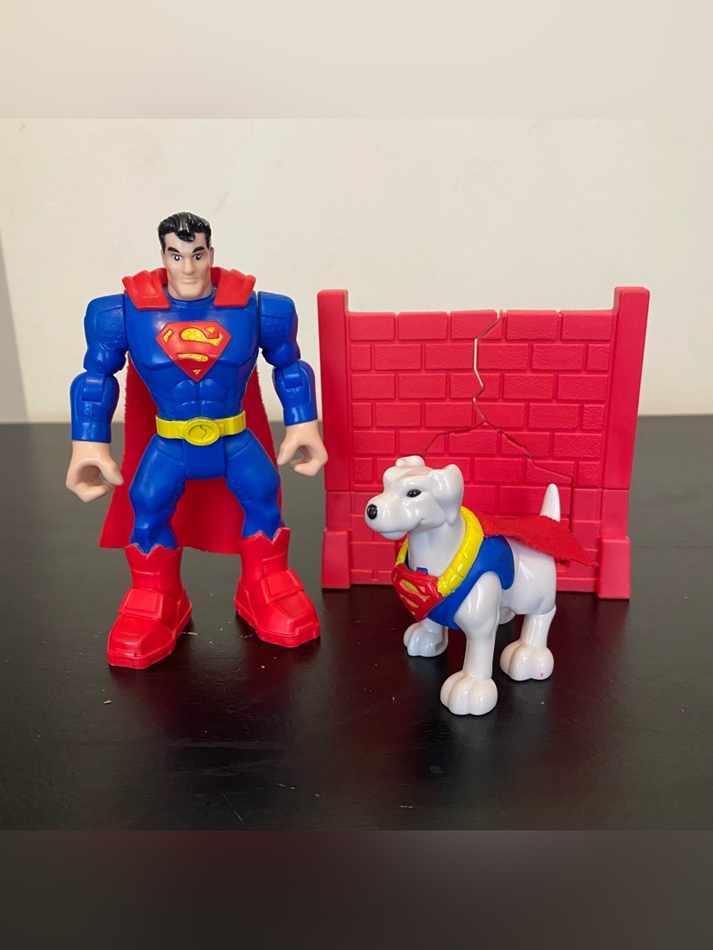 2009 Fisher Price DC Super Friends HeroWorld Superman Krypto Superdog Brick Wall